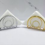 Metallic serviette holder