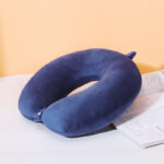 U - shaped Travel neck pillows* , _B_ . - Image 2